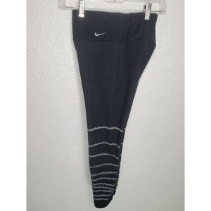 Nike Capri Leggings Size Med Black With Gray Stripes W28 I23